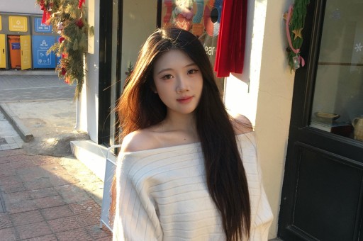 一天3大瓜！带着女儿偷腥、偷税漏税、滞留迪拜件件荒唐可笑